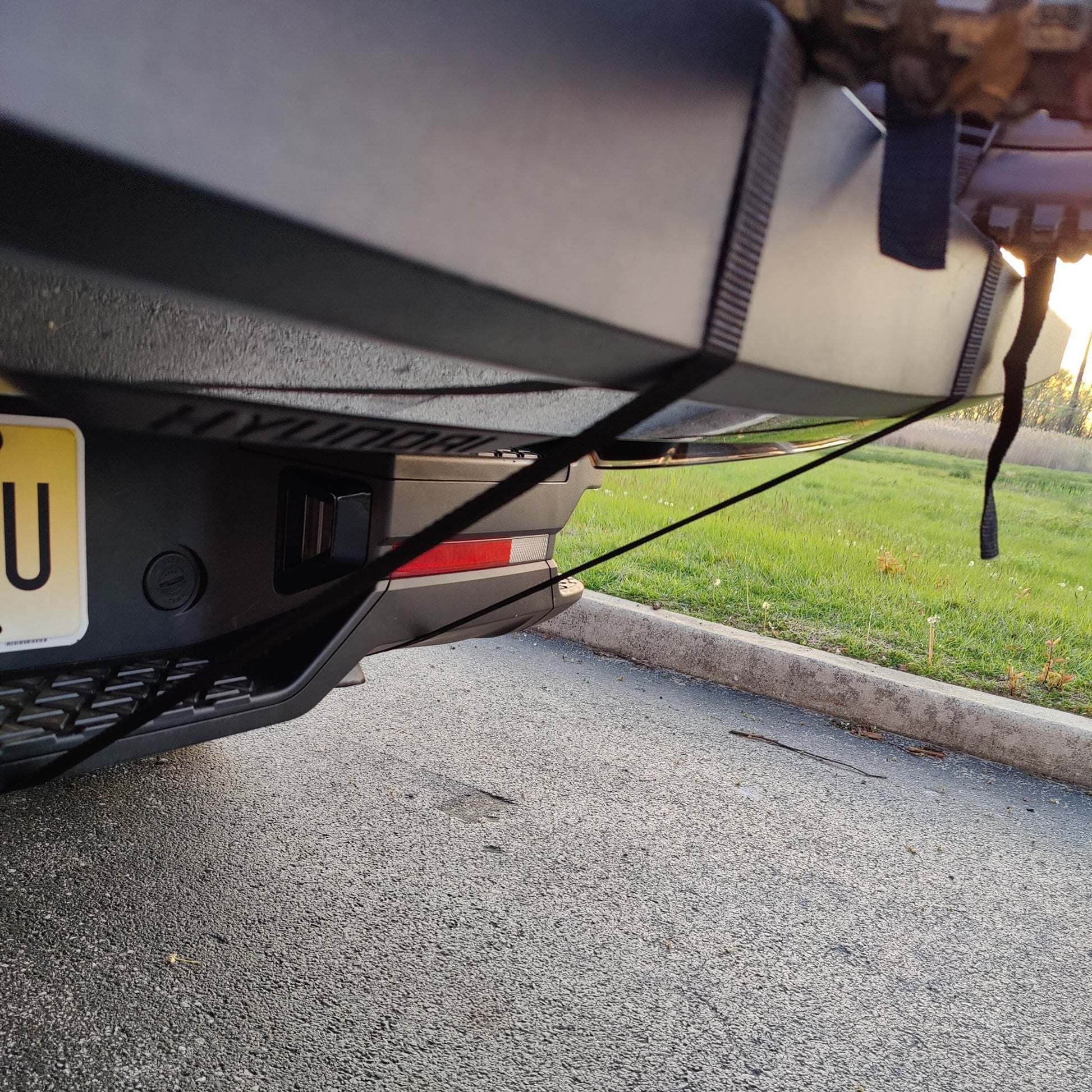 Straps for the QR3 bike rack for Hyundai Santa Cruz.