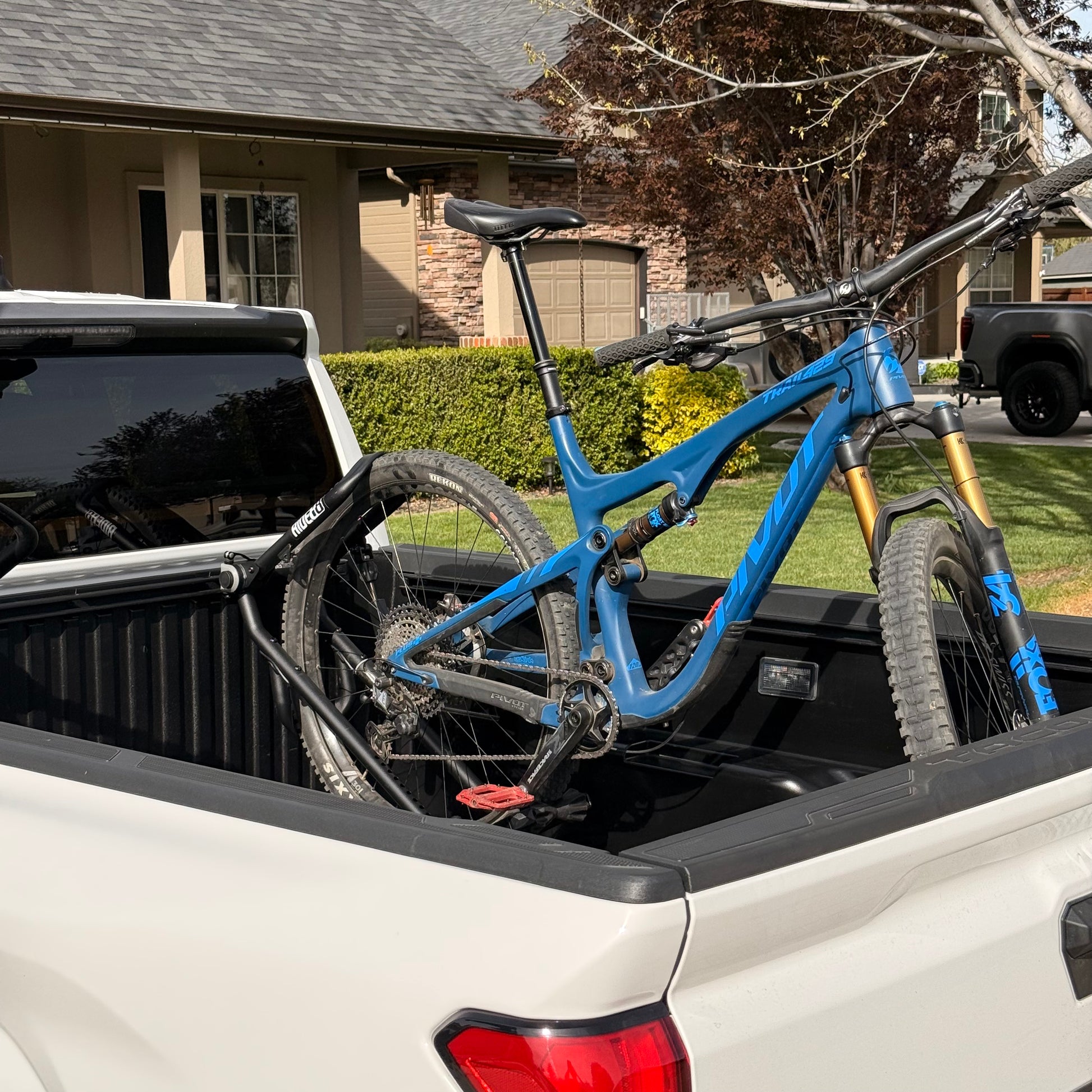 toyota mountainbike Toyota Tacoma Truck Bed Bike Rack