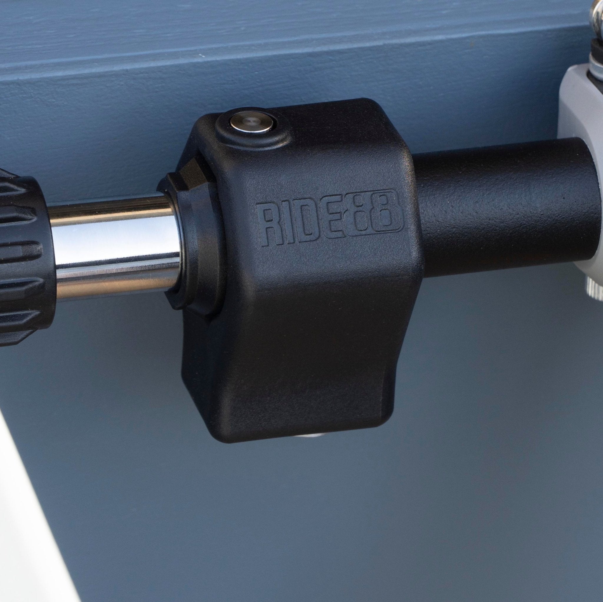 RIDE88 Premium Crossbar Lock mounted to a Telescopic Crossbar for truck bed bike racks.